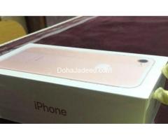 Brand-New iPhone7 Gold 128GB Ooredoo Warrantee