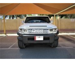 PERFECT TOYOTA FJ CRUISER MODEL 2011 FULL OPTION