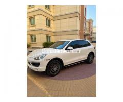 Porsche Cayenne S  2011