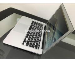 Macbook Air (13.3 inch, Early 2015)