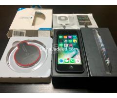 Black iPhone 5 With Wireless Charger
