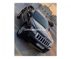 Jeep Grand Cherokee 4x4. V8 engine. 5.7 2011