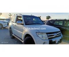 Mitsubishi Pajero sport's single door full option.