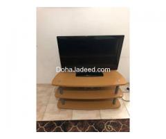 LCD TV 32" LG + Table +Receiver